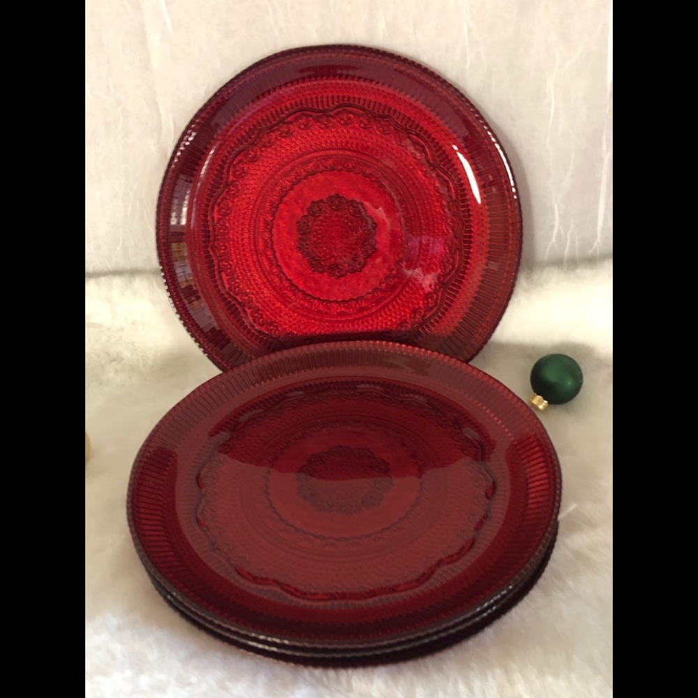 4 Akam Red Glass Holiday Luncheon Plates